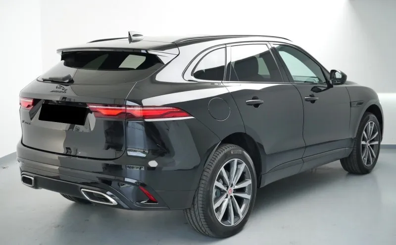 Jaguar F-PACE D300 AWD R-Dynamic SE =NEW= Black Pack Гаранция Image 2